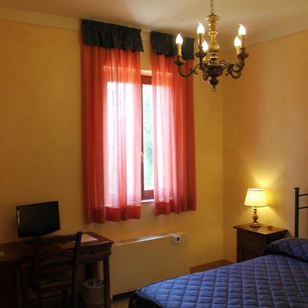 Villa Rinalducci Fano Zimmer foto